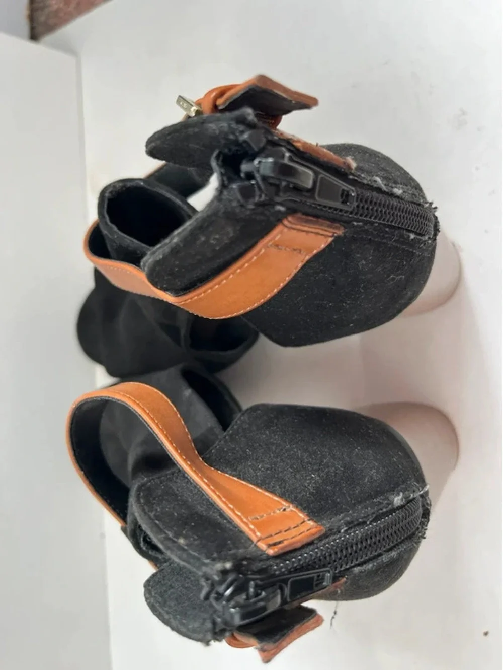 Kenneth Cole Reaction Black Hit Hooded Bootie Open Toe Wedges Heels Size 11